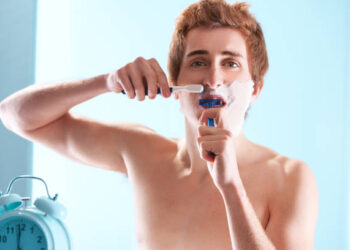 Man hilariously swaps toothbrush for shaving stick